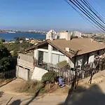 Linda Casa Con Preciosa Vista A La Bahia